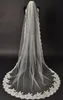 美しい結婚式のベールズ最高品質のレースプリンセスホワイトアイボリーカスタムメイド3メートルの結婚式のヘアアクセサリー