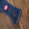 Jeans Baby Girls Tassel Jeans 3D Flower Embroider Boot Cut Denim Pants Elastic Waist Pocket Kids Spring Autumn Broken Trousers Boutique