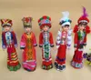 中国の雲南省の専門人形民族少数人形の手作り漫画人形の装飾28cm