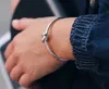 Europa och Förenta staternas smycken Enkel vindarmband Bangle Personlig Knot Armband Tie Bangle för Women Girls Wholesale