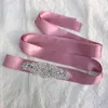 2019 Fajas de novia blancas nuevas Cristales de diamantes de imitación Cinturón de accesorios de vestido de novia Cinturón 100% hecho a mano para la noche Fiesta de graduación Cumpleaños