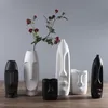 Vaso per viso umano astratto Centrotavola per fiori in ceramica creativa Soggiorno Decorazione per ufficio a casa Artigianato Bar per hotel Ornamenti per matrimoni Nero Bianco