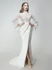 Yousef Aljasmi 2020 Prom Dresses Lace Appliqued Długie Rękawy Side Split Syrenka Suknie Wieczorowe Sweep Sweet Sukienka Specjalna okazja