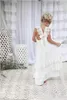 Romantisk 2020 Boho Flower Girl Dresses for Weddings Billiga V Neck Chiffon Kids Formell Wear Lace Tiered Formell Bröllopsklänning