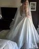 2018 Nya Lace Bröllopsklänningar Split Med Satin Avtagbar Tåg Långärmad Sheant Illusion Back Zipper Bridal Gowns Billiga Custom Beautiful