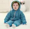 最新の秋冬の赤ん坊の服キャンディーカラーベビージャンプスーツジッパー肥厚ジャンプスーツ子供スノースーツ暖かい赤ちゃんの服