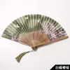 Kinesisk stil vikning fans för brud tillbehör målning fjäril lotus blomma handgjorda silke fans bröllopsfest i lager brud gåvor