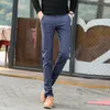 Mężczyzna Moda Smart Casual Plaid Spodnie Slim Fit Fit UK Styl Mid Walia Pełna Długość Bawełniana Pościel Proste Spodnie Dla Mężczyzn