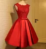 New In-kind Shooting Red Silver Evening Dresses Round Neck Back Open Satin Lace Decals Prom Party Short Bridesmaid Dresses DH031