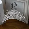 Luxe Bridal Crown Sparkling Rhinestone Kristallen Roofal Bruiloft Crowns Crystal Haaraccessoires Verjaardagsfeestje Tiara's Quinceaner 16 * 6 cm