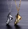 Nya koreanska kreativa herrkläder Skor Rostfritt stål Halsband Retro Hip Hop Titanium Pendant Smycken Mode Hit Populärt