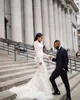 Romantik Beyaz Tüy Meraid Gelinlik Lüks Dubai Uzun Kollu Dantel Aplike Gelin Kıyafeti 2018 Çarpıcı Seksi Uzun Gelinkiler