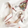 Scarpe da sposa in seta con tacco a spillo champagne per la sposa con perline firmate di lusso tacchi a punta strass scarpe da sposa con fibbia 316p