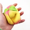 Giocattoli per bambini Pesca Squishy a lenta crescita Jumbo Kawaii Juicy 10CM Ciondolo per telefono carino Ciondolo Dolce crema profumata Torta di pane Giocattolo per bambini Regalo di Natale