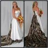 Strapless Een nieuwe lijn Weddinf-jurken Eenvoudige witte print Lace Up Back Sweep Trein Country Garden Wedding Bruidsjurk op maat gemaakt