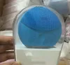 2021 Mini Cleanser Mini Elektrische Ultrasone schoonheid Schoon instrument Siliconen Waterdichte reinigingsporiën Drie kleuren levering1947829