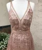 Sparkle Sequins Prom Klänningar 2020 Deep V Neck Overkirt Champagne Rose Gold Pagant Klänning Real Image Sweep Train Ärmlös 2K20 Open V Back