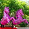 Fantasias infláveis de cavalo de arte iluminadas por atacado com tira de cavalos infláveis para decoração de eventos de palco da cidade