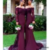 Glamorös bröllop Gästklänning Burgundy Långärmade Sleeves Mermaid Bridesmaid Dresses Pärlor Lace Appliques från Shoulder Maid of Honor Gowns