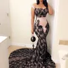 Różowe i Czarne Koronki Prom Dresses 2019 Plus Size Size Syrenka Suknie Wieczorowe Czapka Rękaw Sweep Pociąg Sukienka Południowoafrykańska Cocktail Party