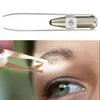 2018 Brainbow 1pc LED Pinzette + 3 Batterien Wimpern Augenbrauen Augen Haarentferner Werkzeuge Edelstahl Augenbraue Pinzette