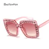 Badtemper Fashion Women Square Okulary Okulary Marka Designer Rhinestone Okulary przeciwsłoneczne Wysokiej jakości Odcienie Oculos