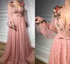 Tozlu Pembe Gelinlik Modelleri Uzun Derin V Boyun Büyük Boncuk Kanat Illusion Uzun Kollu Abiye giyim El Yapımı Çiçekler Ünlü Parti Elbise