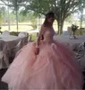 Prinzessin Rosa Ballkleid Quinceanera Kleider mit Ärmel aus der Schulter Rüschen Spitze Schlüsselloch zurück Vestidos 15 Jahre 2019 für Geburtstagsgeschenke