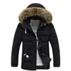 Moda Parkas Mężczyźni Marka Odzież Zimowa Kurtka Mężczyźni Thermal Hooded Grube Coat Casual Futro Hood Ciepłe Kurtki W Dół Znosić Q4