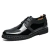 Heren jurk schoenen mannen heldere patent lederen formele carving brogue schoenen heren banket loafers mode klinknagels schoenen maat 38-48