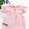 2018 Yaz Bebek Giydirme Sevimli Nakış Çiçek Tasarım Küçük Kız Elbise Bebek Kız Giyim Çocuk Elbise 1-4Years için giyim Tops