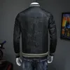 Stickerei schwarze Jacke Männer Mode Lässig Slim Fit Windjacke Stehkragen Bomber Jacken Frühling Herbst Hohe Qualität Männlichen Mantel