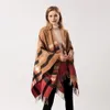 Whole-2019 nueva marca Cachemira invierno cálido bufandas mujeres elegante cárdigan chal abrigo manta suéter frente abierto Poncho Cape300B