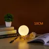 LED 3D Magical Moon Night Light Moonlight Desk Lamp USB Oplaadbare 2 Lichtkleuren voor Woondecoratie Valentijnsdag Kids Gift WX9-1890