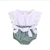 Baby Girls Kläder Barn Lace Bowknot Rompers Sommar Patchwork Plaid Triangle Jumpsuits Nyfödda Ärmlös Onesies Lovely Outfits BYP616