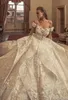 Julia Kontogruni Abito da ballo vintage Abiti da sposa Spalle scoperte Applicazioni in pizzo Perline Corte dei treni Abiti da sposa cappella taglie forti Abiti reali