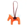 Ornamenti Carino Pony in pelle nappa Pendente in nappa pendente Creativo regalo di moda regalo portachiavi ciondolo a catena