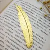 Retro Metal Feather Bookmark Uczniowie Liść Antyczne Graduation Party Favors Małe Prezenty Urodzinowe Chłopcy Mężczyźni Dzieci Bulk Vintage