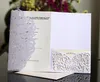 Invitations de mariage coupées au laser avec RSVP Roses creuses personnalisées Pliant Cartes d'invitation de mariage personnalisées avec enveloppes BW-HK99