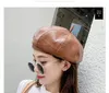 Partihandel-Beret Girl PU Läder Sommar Tunn Bud Hatt Koreansk Höst / Vinter Black British Pumpkin Målare Hat