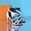 Hot Sale-Dress Shoes Dress Shoes Patent Kalv Läder Ring tillbaka Sandal Läder Outsula 10cm / 4 tum Heel High Heeled Sandals