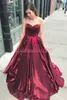 챠밍 다크 레드 아가 하트 웨딩 드레스 신부 공 새틴 민소매 열차 플러스 사이즈 A- 라인 공식적인 신부 가운 Vestido de novia
