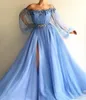 Boho Sky Blue Prom Sukienki Podzielone długie rękawy Niebieskie kwiaty wieczorowe sukienki imprezowe z ramiona A linia Sheer Scyk Bohemian Pageant Pa297x