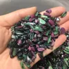 100g Natural Ruby Zoisite Cristais de cascalho Quartz Raw Rock Gemstone Crystal Chips Cura Degaussing para decoração5562671