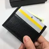 Держатель кредитных карт с небольшим карточным кошелек