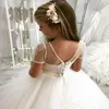 Nya vintage Flower Girl Dresses White Satin Pink Puffy Toddler Ball Gown Communion Girl Frock Design Avidi Da Comunione Vestido