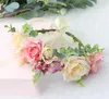 Flickor Rose Flower Crown Wreath Kids Simulation Bud Berries Rattan Vävning Princess Garlands Kvinnor Beach Pagant Headbands V069