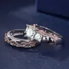 anillo gótico rosa