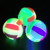 Forma de futebol piscando LED luz Som Bouncy bola engraçada crianças pet cão brinquedo