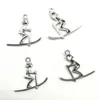 Partihandel Parti 100pcs Ski Kids Antika Silver Charms Pendants Smycken Resultat DIY för halsband Armband 23 * 26mm DH0810